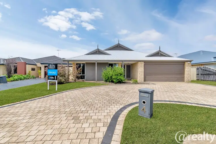 4 Santalum Circus, Halls Head WA 6210