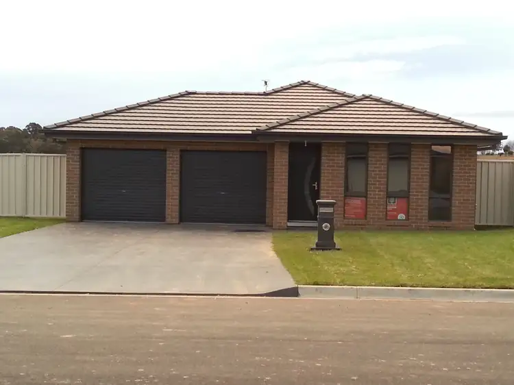6 Molloy Drive, Orange NSW 2800