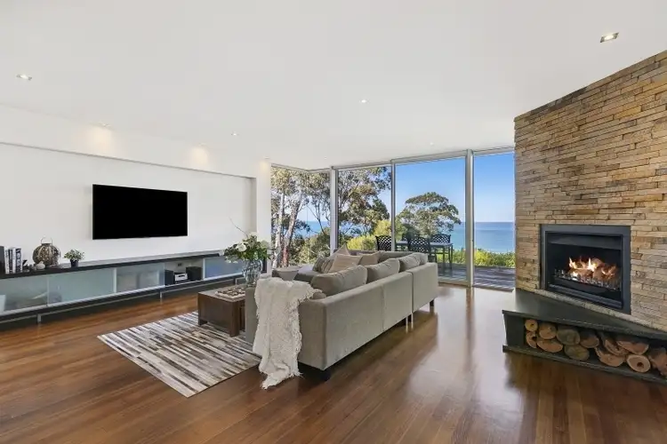 25 Toorak Terrace, Lorne VIC 3232