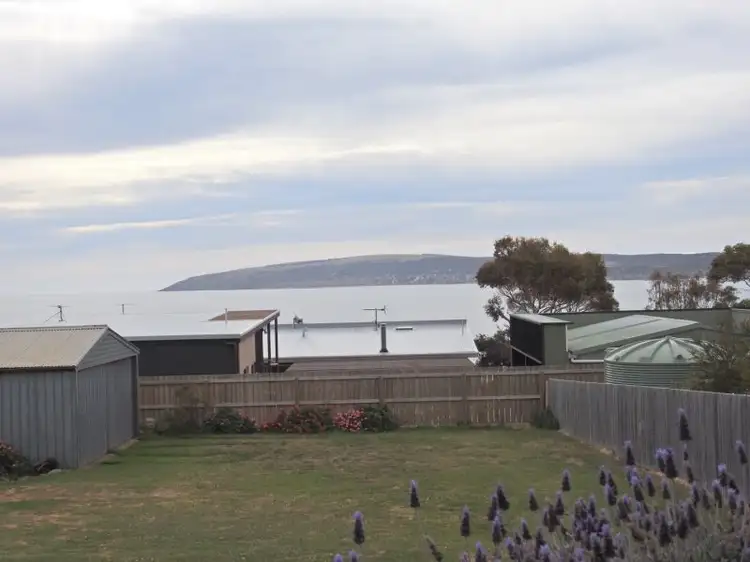 6 Hawthorn Avenue, Emu Bay SA 5223