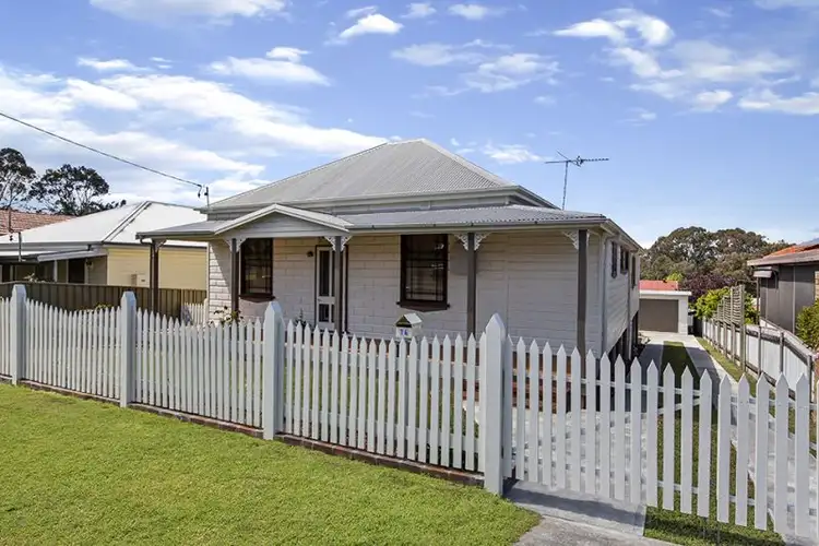 14 Sinclair Street, East Maitland NSW 2323