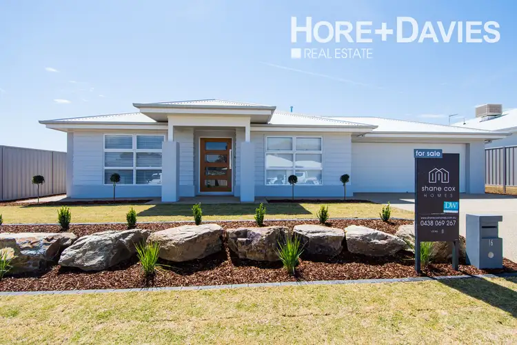 16 Yenda Avenue, Gobbagombalin NSW 2650