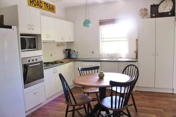 Sixth view of Homely house listing, No. 4 Glasson Street, Chinchilla QLD 4413