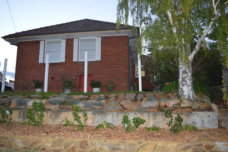 239 Peel Street, West Bathurst NSW 2795