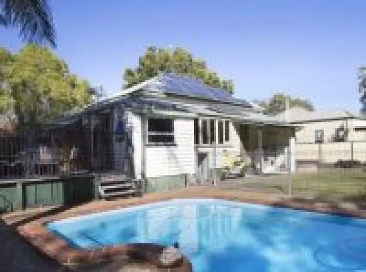 10 Lawrence st, Bundaberg North QLD 4670