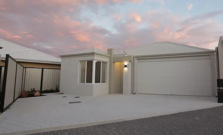 4/50 Middle Parkway, Canning Vale WA 6155