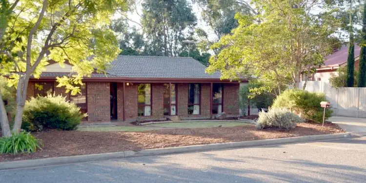 8 Thomas Drive, Happy Valley SA 5159