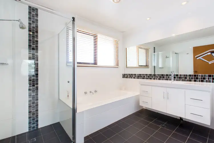 Fifth view of Homely house listing, 4 Lochness Place, Engadine NSW 2233