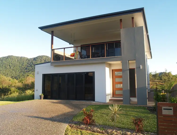 9 Spinnaker Court, Cannonvale QLD 4802