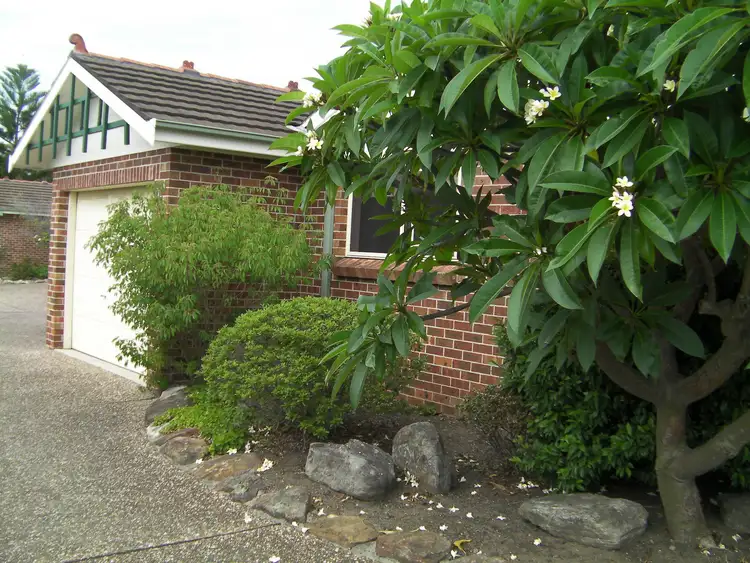 Fifth view of Homely villa listing, 1/53 Dymock Street, Balgownie NSW 2519