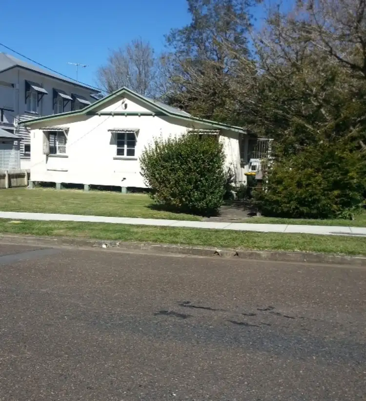 31 Wakefield St, Sandgate QLD 4017