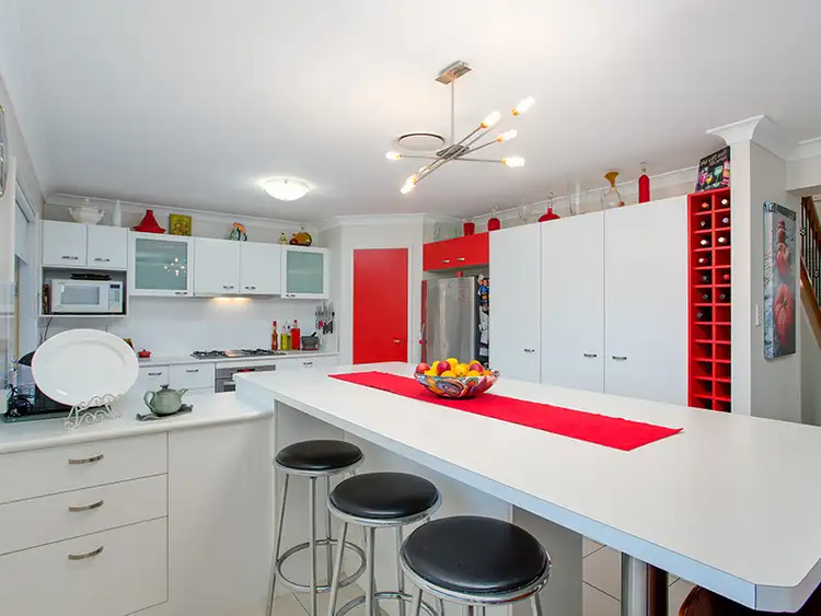 1 Ironbank Circuit, Everton Hills QLD 4053