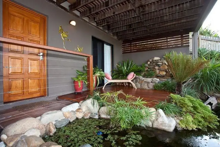 17 Country Road, Cannonvale QLD 4802