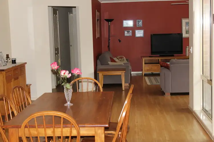 Fifth view of Homely house listing, 6 Dava Court, Kangaroo Flat VIC 3555