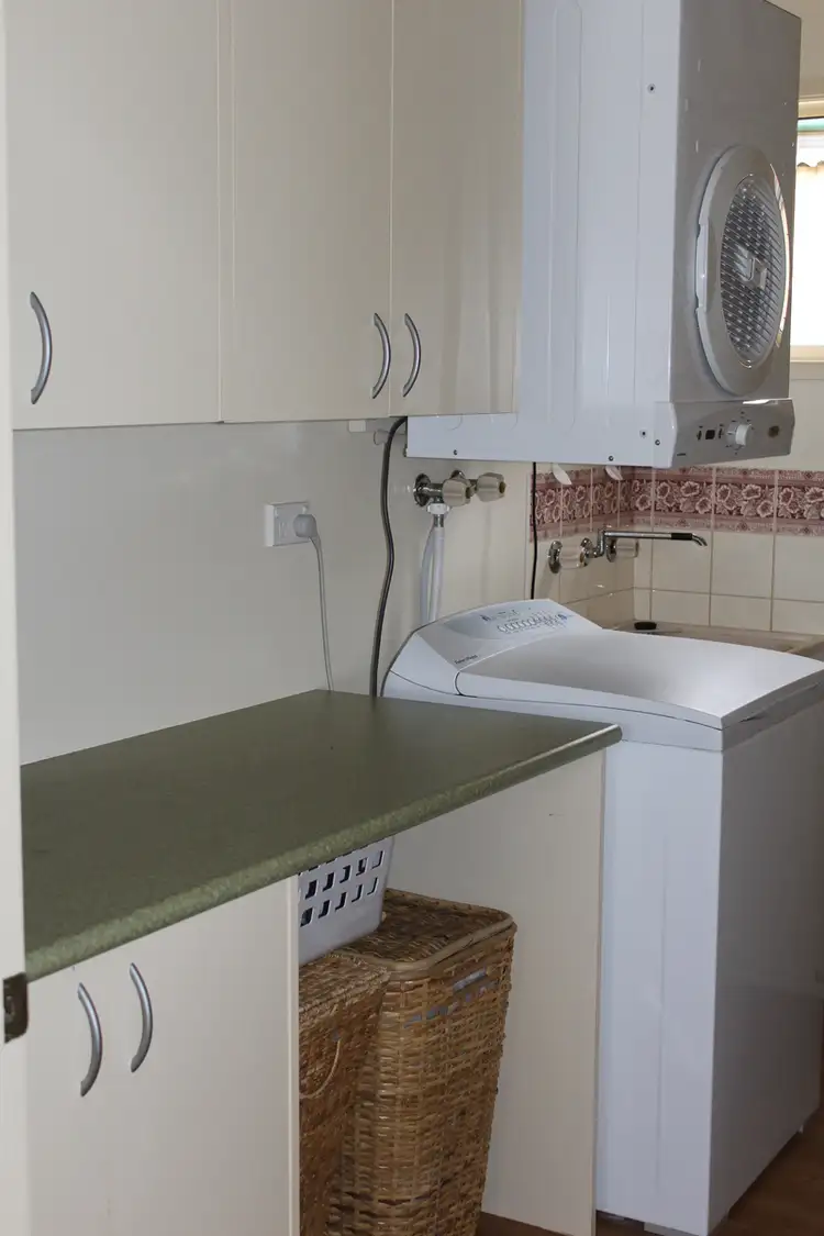 Seventh view of Homely house listing, 6 Dava Court, Kangaroo Flat VIC 3555