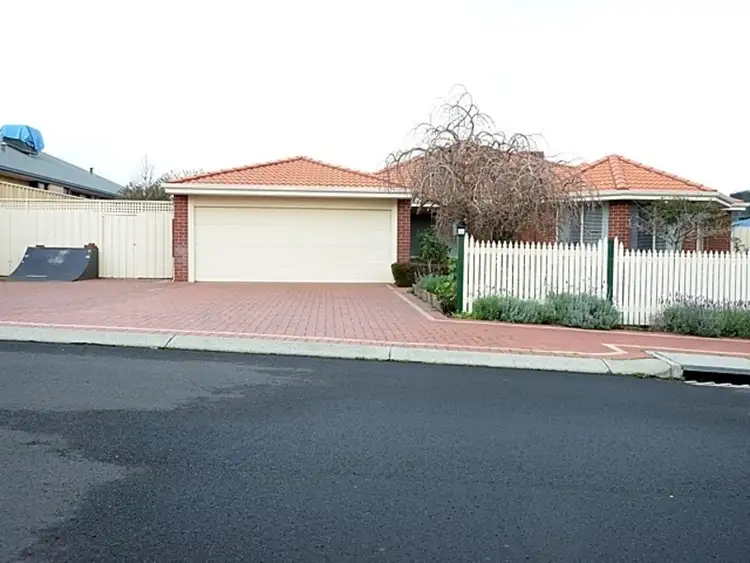 21 Janjin Rd, Dalyellup WA 6230
