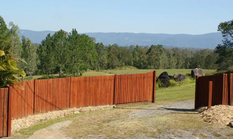 213 Gibbons Rd, Samford Valley QLD 4520