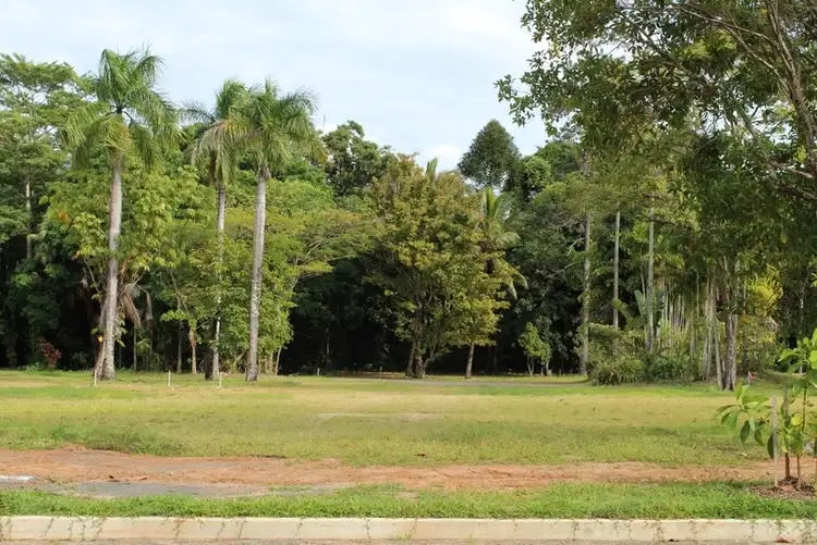 LOT Lot 8, 3 Junction St, Edge Hill QLD 4870