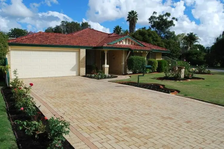 2 Walsh Avenue, Redcliffe WA 6104
