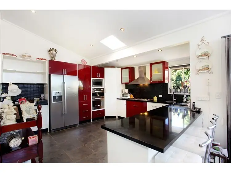 18 Runnymede Street, Doncaster East VIC 3109