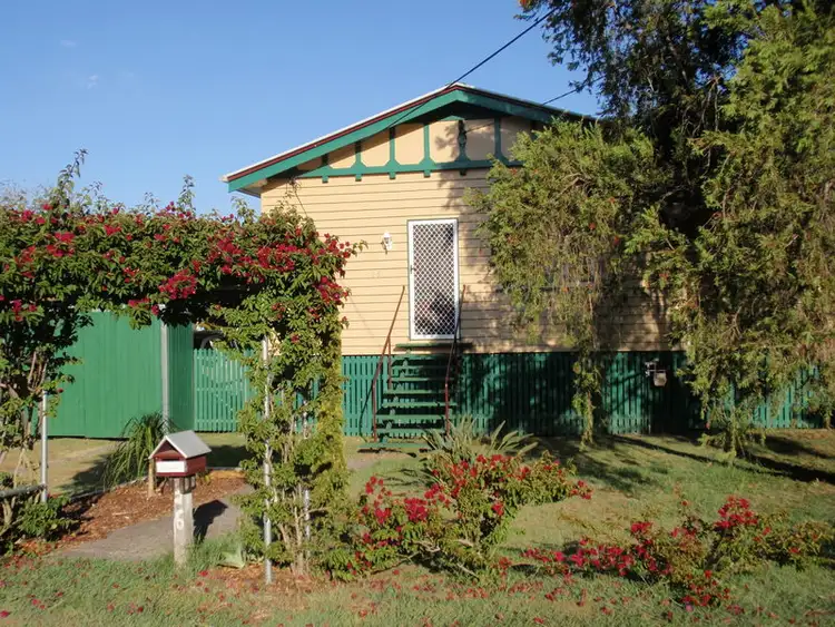 26 Walsh Street, Newtown QLD 4305