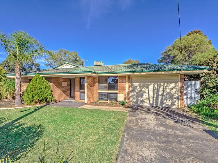 2 Hunt Place, Parmelia WA 6167