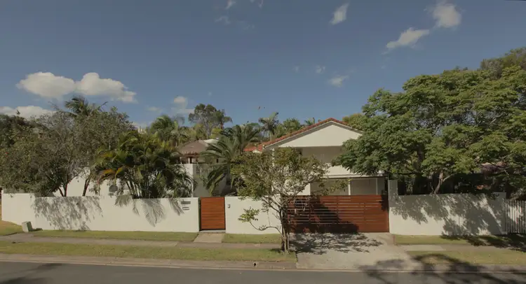 1 Oolyie Close, Chapel Hill QLD 4069