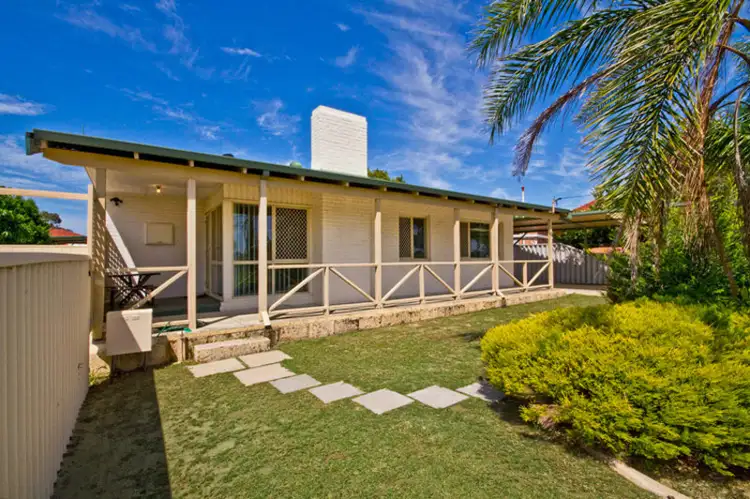 32 Hargreaves Road, Coolbellup WA 6163