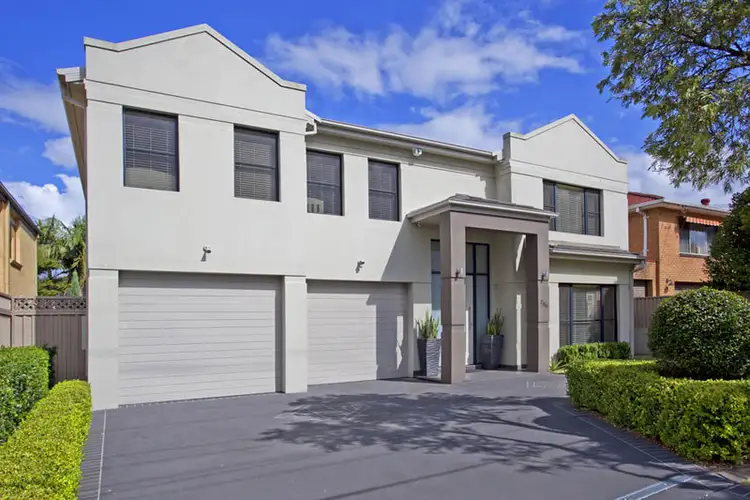 200 Lambeth St, Picnic Point NSW 2213