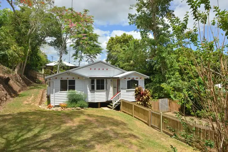 32 Mason St, Stratford QLD 4870