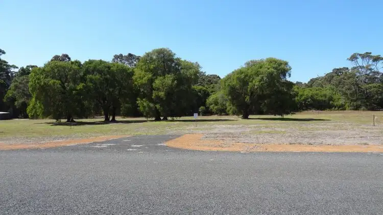 4 Dobbins Place, Witchcliffe WA 6286