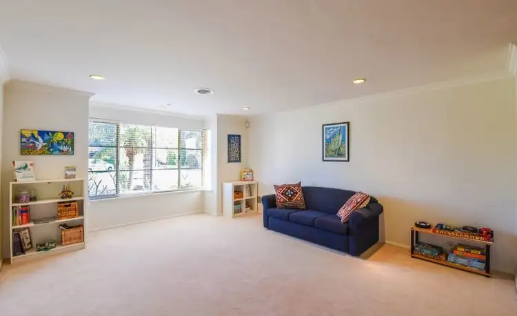 Fifth view of Homely house listing, 8 Inwood Pl, Murdoch WA 6150