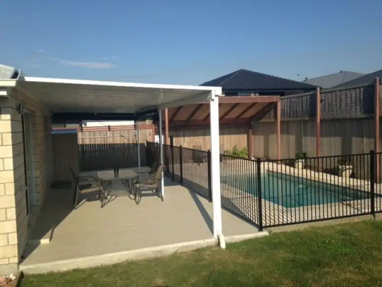 7 Roseapple circuit, Oxenford QLD 4210