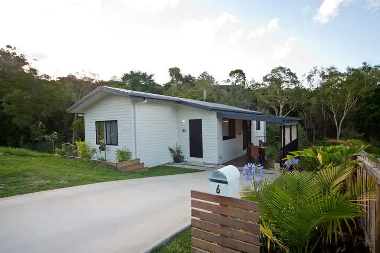 6 Scarlat Gum Crescent, Cannonvale QLD 4802