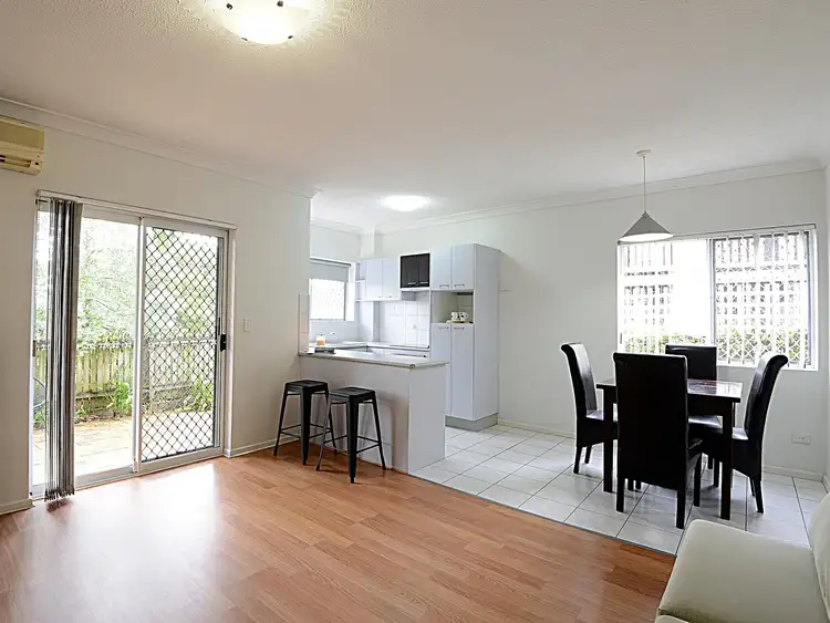 1/36 Pembroke Road, Coorparoo QLD 4151