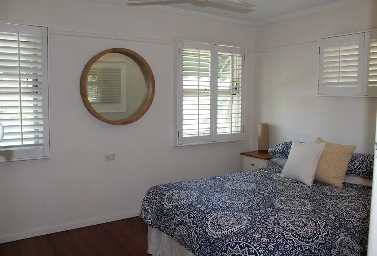 5 Second Avenue, Labrador QLD 4215