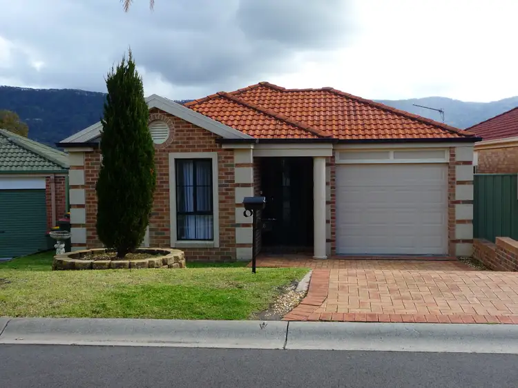 8 Herriott Crescent, Horsley NSW 2530
