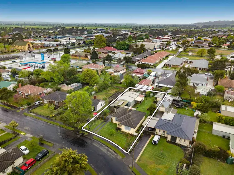 Second view of Homely house listing, 10 Princes Avenue, Trafalgar VIC 3824