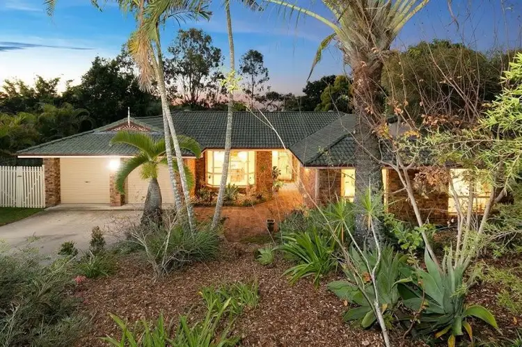 17 Allamanda Crescent, Albany Creek QLD 4035