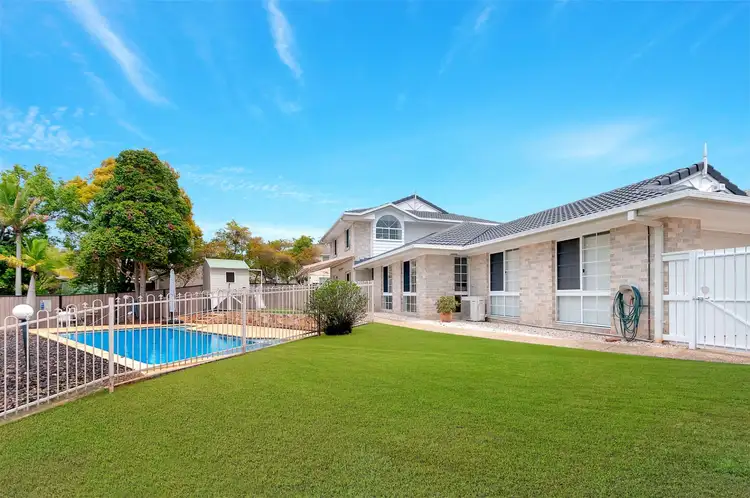 4 Saxby Close, Middle Park QLD 4074