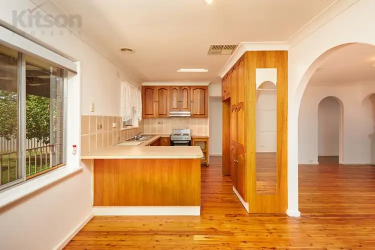 Fifth view of Homely house listing, 27 Leavenworth Drive, Mount Austin NSW 2650