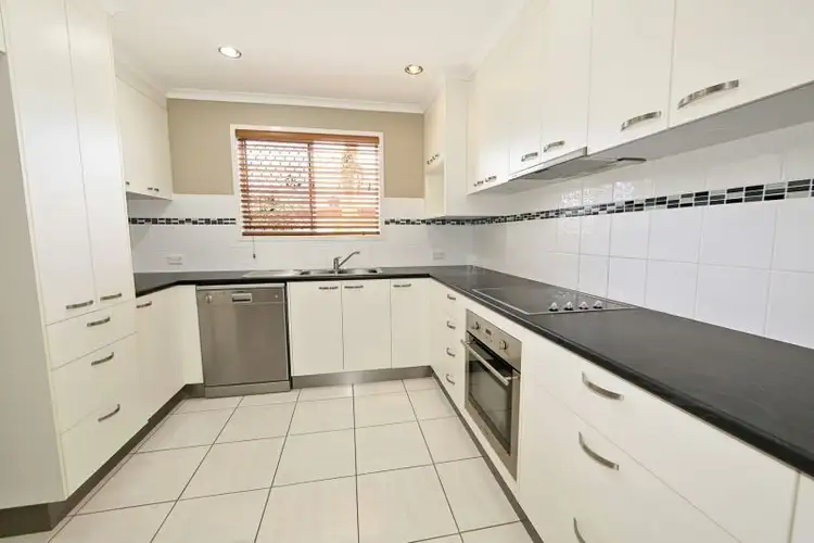 1 Grace Street, Avoca QLD 4670