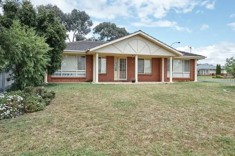 2 Nunkeri Street, Glenfield Park NSW 2650