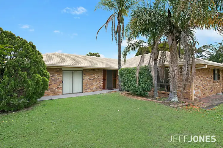 33 Briarwood Street, Carindale QLD 4152