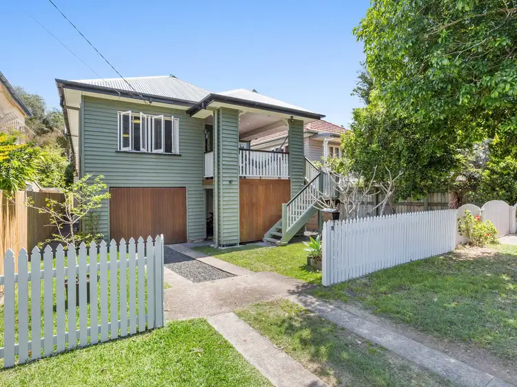 11 Barton St