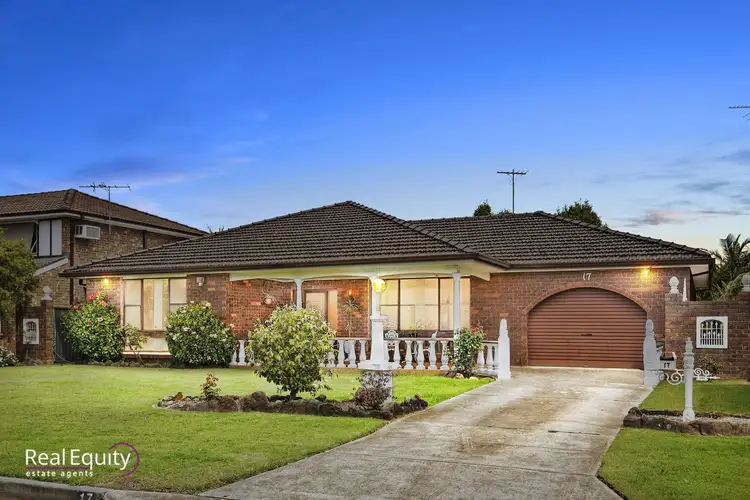 17 Nottingham Crescent, Chipping Norton NSW 2170