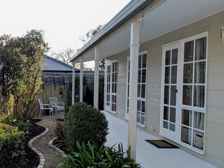 2/25 Bayside Avenue, Edithvale VIC 3196