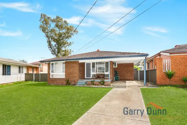 8 Rix Ave, Hammondville NSW 2170