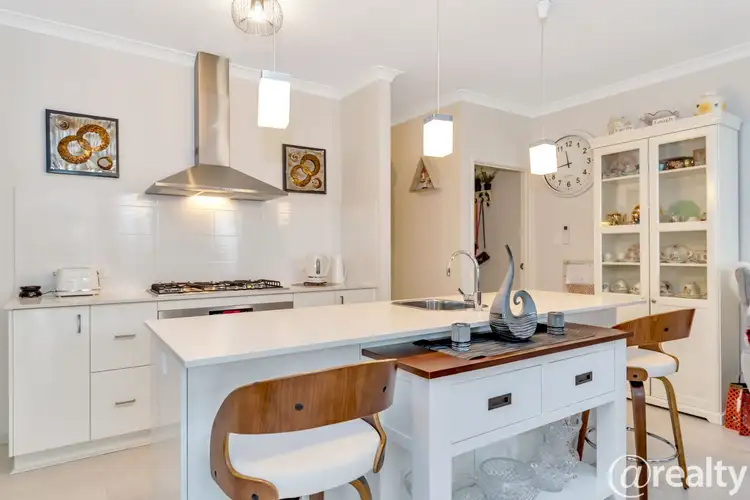 7 Venulosa Avenue, Halls Head WA 6210