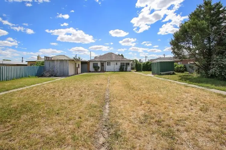 Fourth view of Homely house listing, 402 Kotthoff Street, Lavington NSW 2641